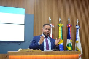 Alikson rebate vereador petista e dispara: “A esquerda gosta de usar a dor das pessoas para fazer palanque político”; assista