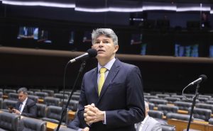 Medeiros denuncia à PGR perseguição política e fraude processual no caso Filipe Martins