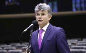 Voto do ministro Fux mostra que sempre tivemos razão, afirma Medeiros