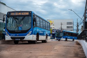 Cláudio Ferreira libera transporte coletivo neste sábado (11)