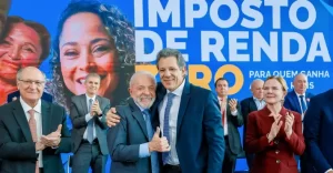 ‘Se o pobre consumir mais, o rico vai ficar mais rico’, diz Lula