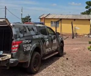 Faccionados morrem após reagir à ação da Força Tática de Rondonópolis e Cuiabá em depósito da facção; vídeo