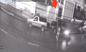 Vídeo mostra idoso sendo atropelado e morto por motociclista em MT