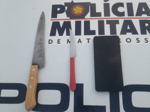 Lunático aterroriza familiares com faca após invadir aniversário da filha em Rondonópolis