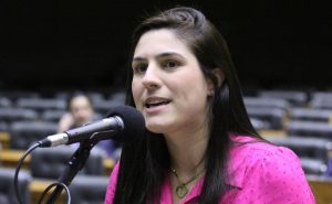 Câmara anula norma do Conanda sobre aborto em meninas