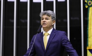 BOLSONARO PRESO: “Brasil atravessou a fronteira do conflito político para a perseguição política de Estado”, dispara Medeiros