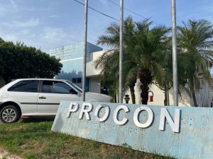 Loja de preço único é flagrada praticando venda “casada” em Rondonópolis