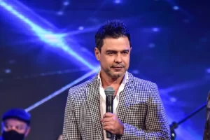 Zezé Di Camargo ganha mais de 1,5 milhão de seguidores após polêmica com o SBT