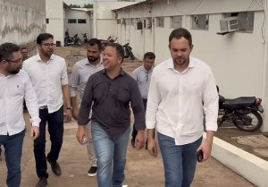 Cláudio Ferreira intensifica fiscalizações e vistoria reforma da UPA de Rondonópolis