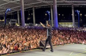 Lunático briga em show de Gusttavo Lima, desacata PMs e se debate em viatura em MT