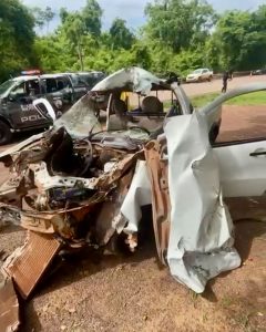 Gravíssimo acidente entre picape e caminhão deixa vítimas em estado grave em Rondonópolis; vídeo forte