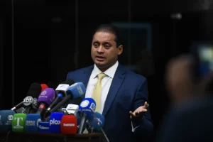 Fraude no INSS: Vice-líder do governo Lula é alvo de operação