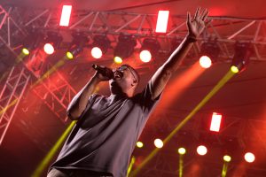 Anderson Freire abriu comemoração de 72 anos de Rondonópolis com louvor e adoração