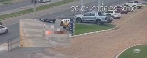 Vídeo forte mostra mulher sendo morta atropelada e perdendo as pernas em MT