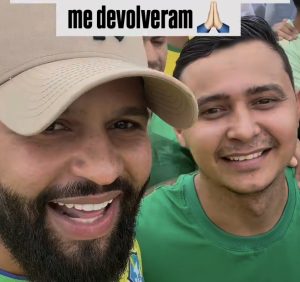 Vereador de Rondonópolis perde Iphone na caminhada de Nikolas e participante o procura para devolver; vídeo viraliza