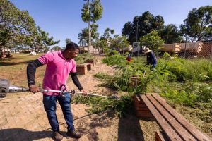 Prefeitura intensifica limpeza de espaços públicos com começo de mutirões em pontos estratégicos
