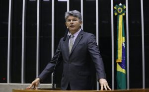 Medeiros diz que decisões tomadas em Brasília prejudicam MT e defende enfrentamento a STF e governo federal