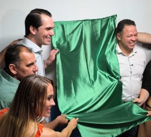 Vereadora Kalynka Meirelles participa da inauguração de escola em período integral no bairro Parque das Rosas