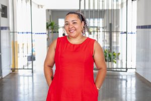 Professora de Cuiabá premiada com R$ 10 mil por avanços destaca amor e doação pela aprendizagem