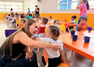 Ano letivo começa com estrutura garantida e acompanhamento da vereadora Kalynka Meirelles