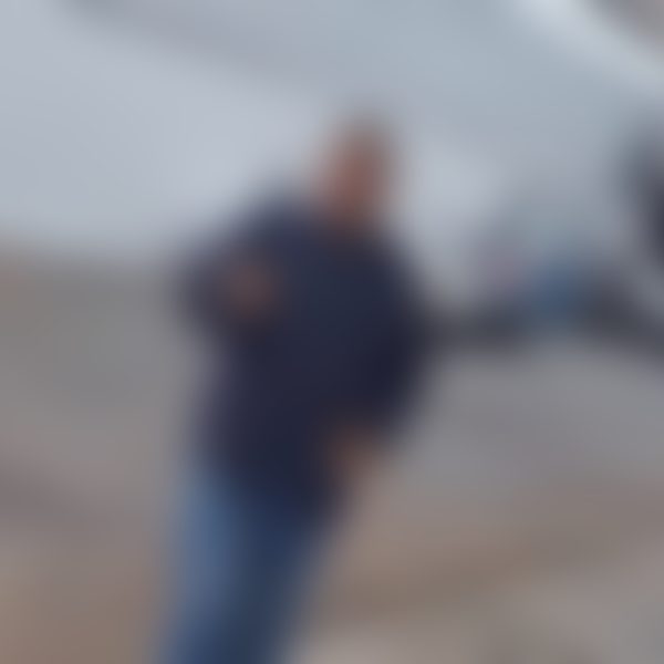 Video mostra homem com marreta ‘ameaçando’ outro dentro de posto de combustível em Rondonópolis