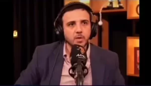 Presidente do MBL ameaça Flávio Bolsonaro: “Tem que morrer”