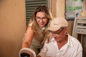 Rondonópolis: parceria público-privada garante óculos novos para a população 60+