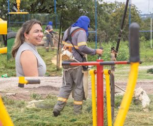 Alessandra Ferreira acompanha mutirão no Maria Amélia e retoma entrega de próteses no Itamaraty; imagens
