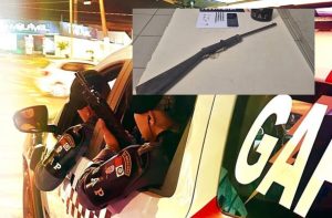 Cheirado e armado, homem enfrenta o GAP é baleado e termina no Hospital Regional de Rondonópolis