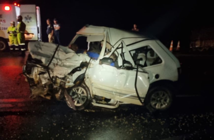 Dois morrem presos às ferragens em grave acidente na BR-163, em Itiquira, sentido Rondonópolis/Cuiabá; vídeo