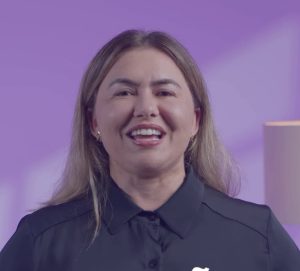 Primeira-dama homenageia mulheres, destaca avanços da gestão e anuncia primeira Superintendência da Mulher em Rondonópolis