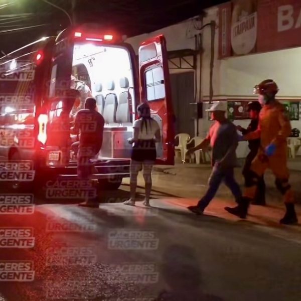 Ataque de facção em bar termina com dois baleados no Hospital Regional; vídeo