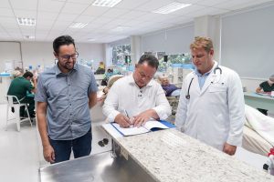 Gestão Cláudio Ferreira dobra atendimento da hemodiálise e investimento salta de R$ 6 milhões para R$ 13 milhões