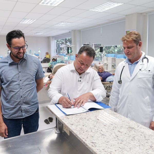 Gestão Cláudio Ferreira dobra atendimento da hemodiálise e investimento salta de R$ 6 milhões para R$ 13 milhões