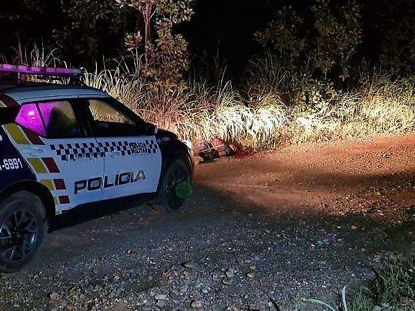 Corpo de homem é encontrado com afundamento de crânio, marcas de tiros e amarrado em MT; vídeo