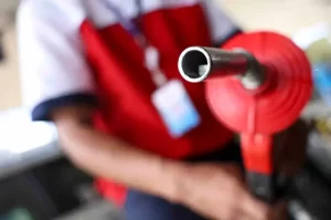 Preço do diesel dispara 24% e chega a R$ 10 por litro em SP, diz ANP