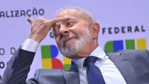 Lula aprova lei que cria 17,8 mil cargos e vai ‘torrar’ R$ 5,3 bi do dinheiro do contribuinte em 2026