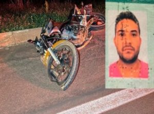 Motociclista morre após bater em vaca solta e esposa ferida vai parar no Hospital Regional; vídeo