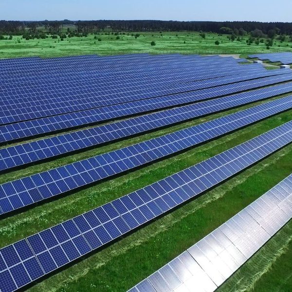 MT enfrenta excesso de energia solar e rede pode sofrer apagões, diz ONS