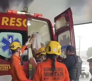 Homem é sequestrado por faccionados e fica com bala alojada na cabeça em MT; vídeo mostra resgate