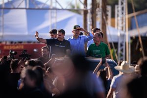 Flávio Bolsonaro reafirma apoio a Medeiros para o Senado durante a Norte Show