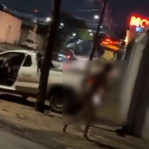 ‘Surtado’ quebra portão de motel com carro de empresa do agro, bate em poste e foge nu em MT