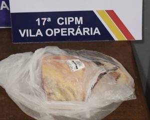 Cansado da promessa, homem tenta furtar picanha em supermercado e acaba preso em Rondonópolis