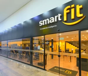 Smart Fit vai à Justiça após shopping cortar 1 hora do estacionamento gratuito em Rondonópolis