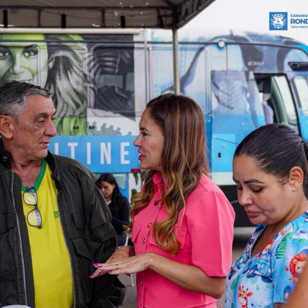 Poder Legislativo atrai centenas de pessoas em edição especial da Câmara Itinerante no Terminal da Rumo