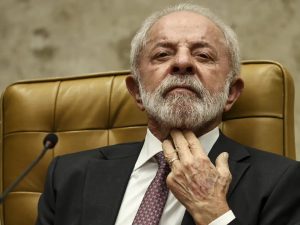 Seguidas derrotas apontam reeleição difícil para Lula