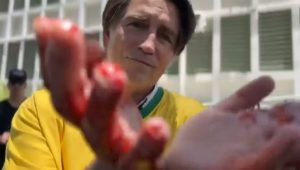 Petistas vão ao TSE para impedir exibição de Dark Horse antes das eleições
