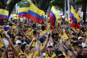 Vitória da direita na Colômbia amplia virada na América Latina
