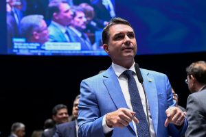 Flavio quer Lula asfixiando PCC e CV: ‘Prefere defender quem aterroriza’