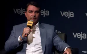 Flávio defende fim da reeleição e suspensão da reforma tributária